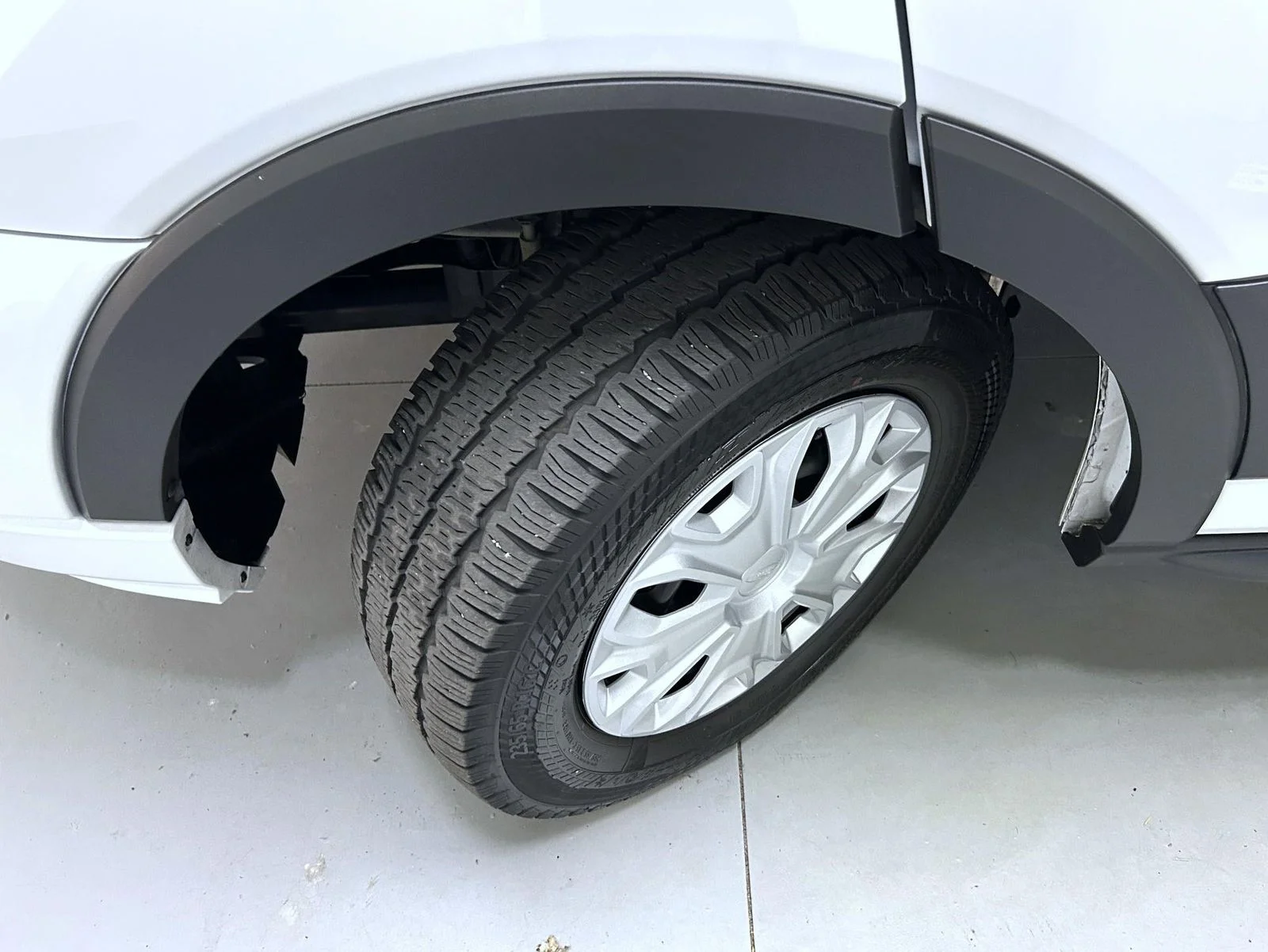 Used 2025 White Ford XLT image 22