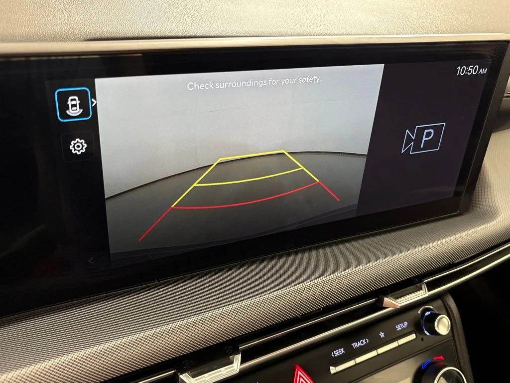 Used 2025 Gray Hyundai SEL image 31