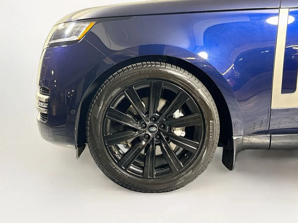 Used 2023 Blue Land Rover SE image 23