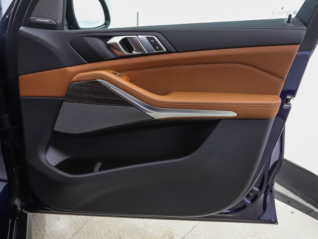 New 2026 Blue BMW xDrive50e image 29