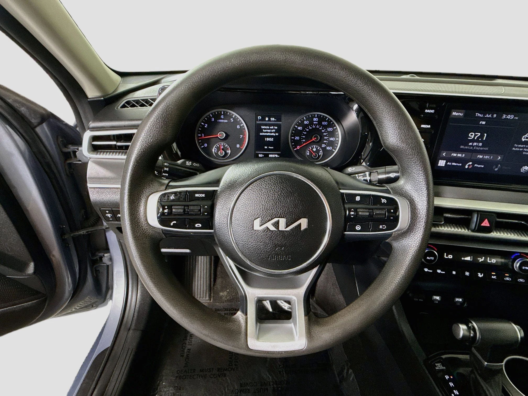 Used 2023 Everlasting Silver Kia LXS image 9