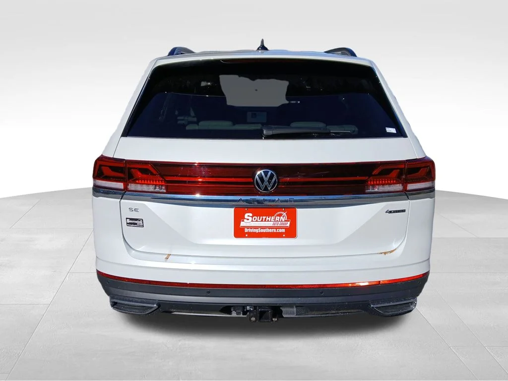 New 2026 White Volkswagen 2.0T SE w/Technology image 4