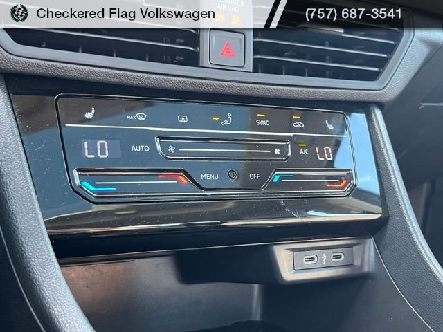 Used 2025 Platinum Gray Metallic Volkswagen 1.5T SE image 41