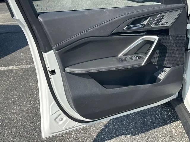 New 2027 White BMW xDrive28i image 13