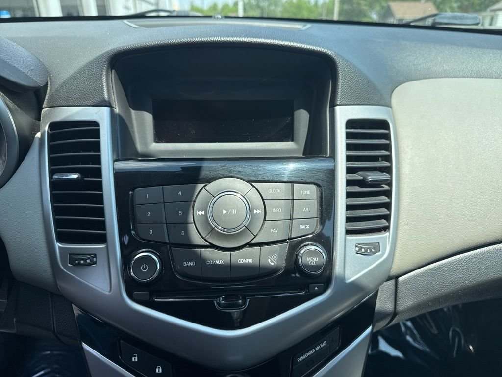 Used 2013 Silver Chevrolet LS image 21