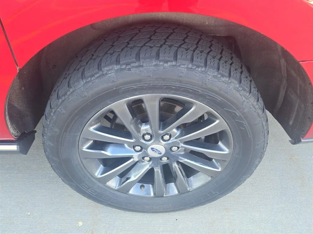 Used 2021 Rapid Red Metallic Tinted Clearcoat Ford Limited image 5