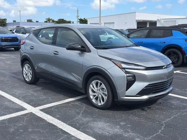 2027 Chevrolet Bolt EV LT Auto's photo