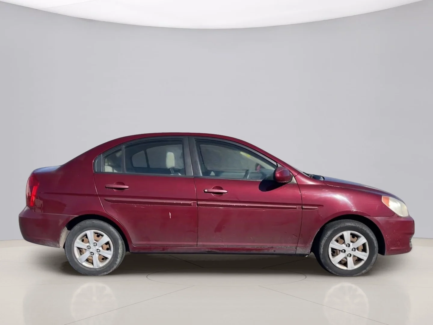 Used 2009 Red Hyundai  image 6
