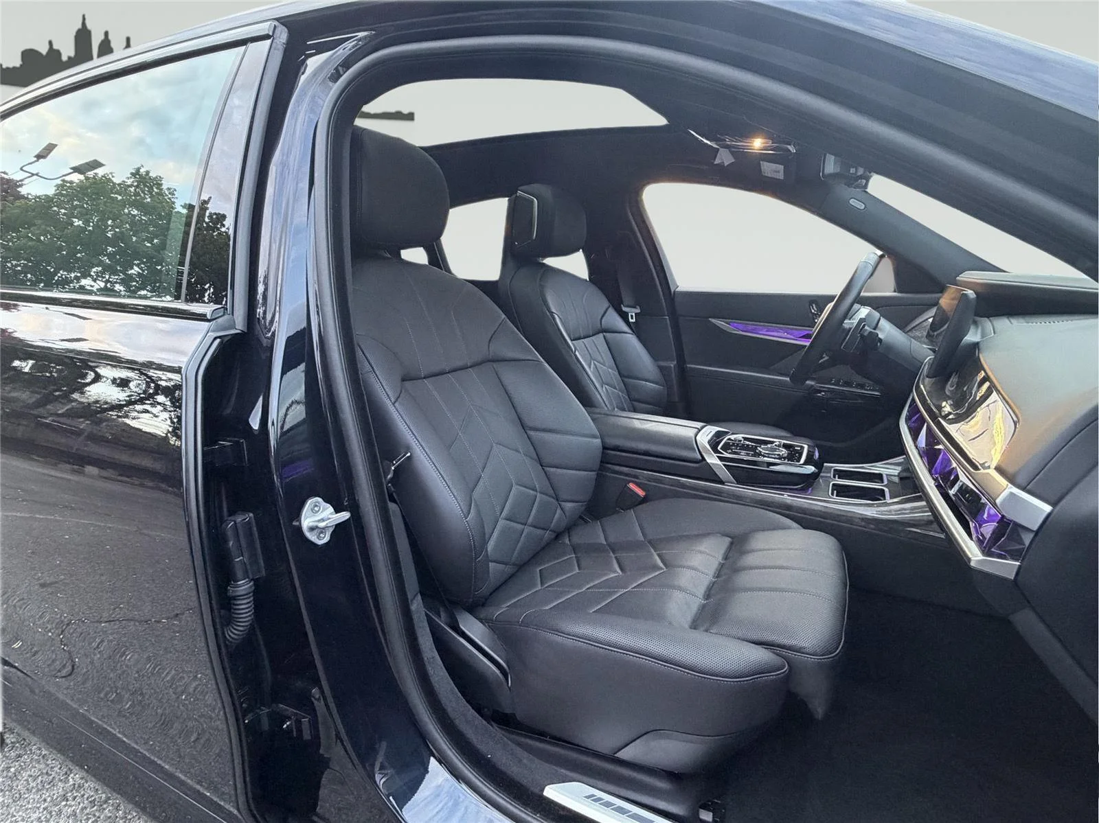 Used 2025 BK BMW 740i xDrive image 33