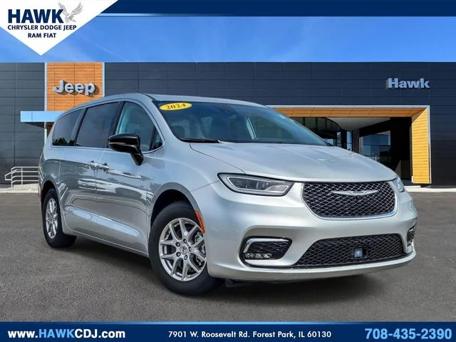 2024 Chrysler Pacifica Touring L's photo