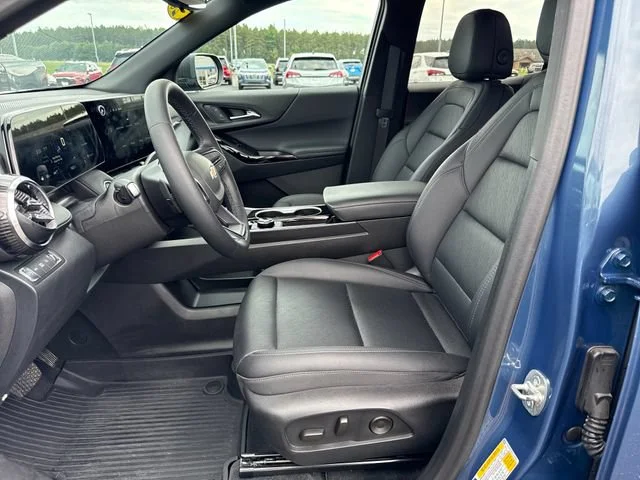Used 2026 Lakeshore Blue Metallic Chevrolet LT image 10