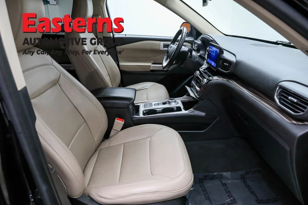 Used 2023 Black Ford Limited image 23