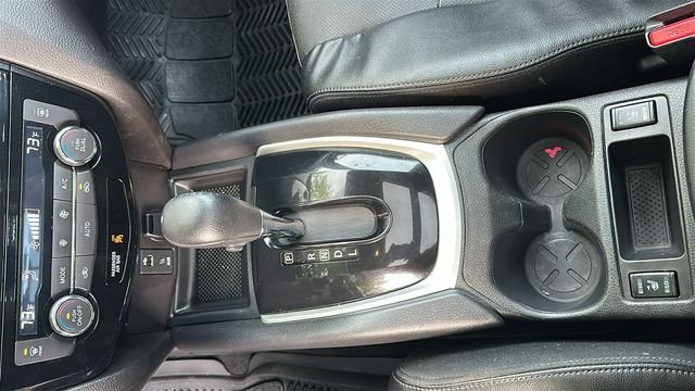 Used 2016 Silver Nissan SL image 12