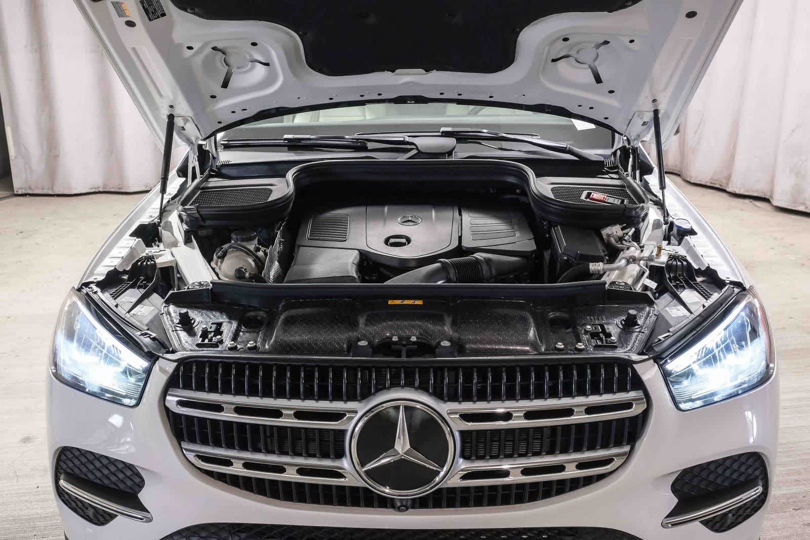 Certified Used 2025 Polar White Mercedes-Benz GLE 350 image 32
