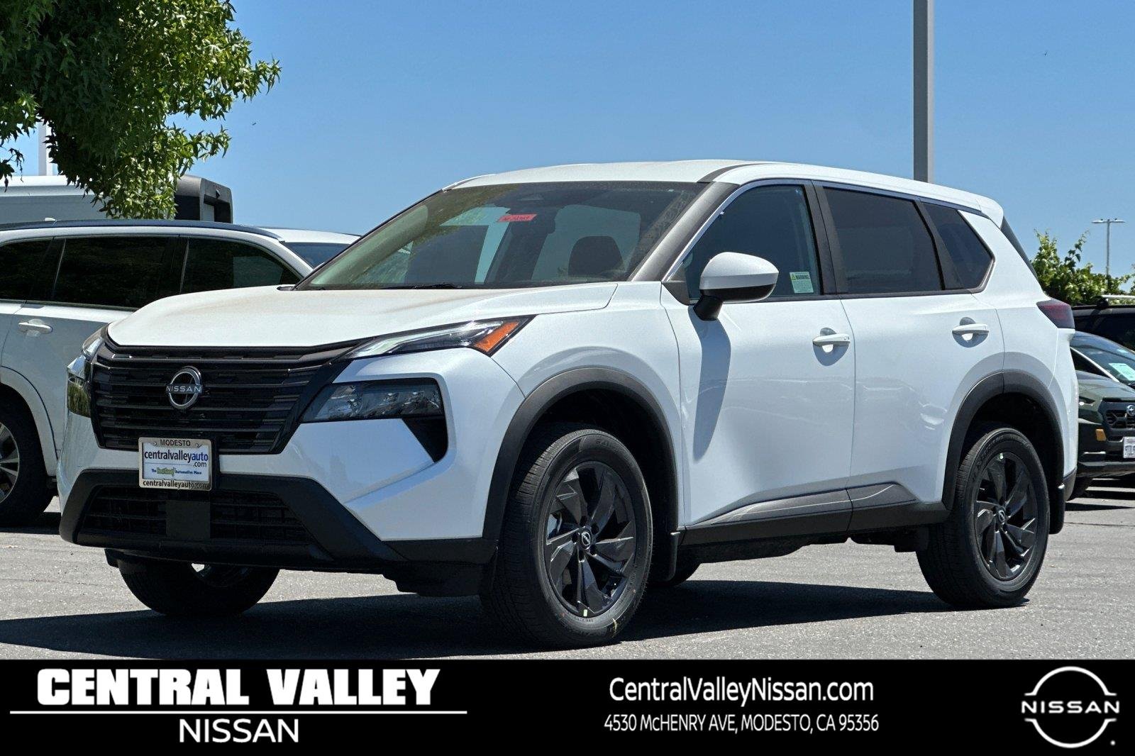 New 2026 Everest White Pearl Tricoat Nissan SV image 8