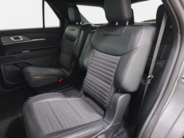 Used 2026 Carbonized Gray Metallic Ford ST-Line image 13