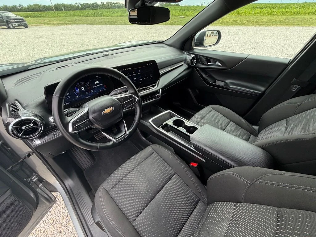 Used 2025 Gray Chevrolet LT image 12