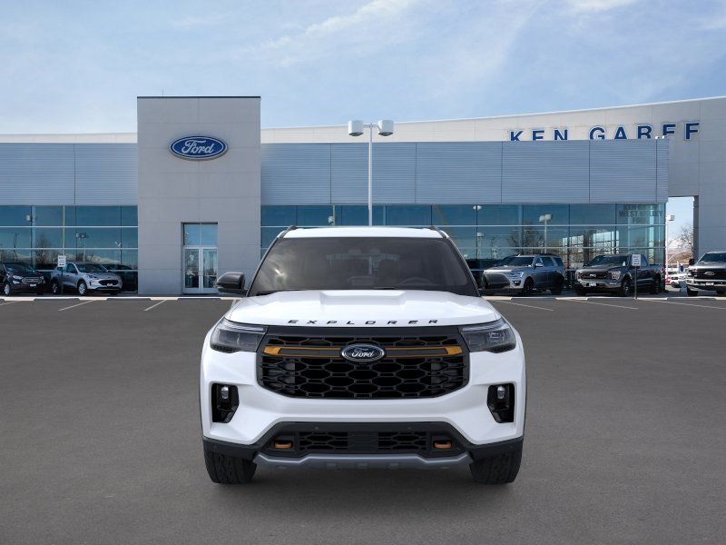 New 2026 Star White Metallic Tri-Coat Ford Tremor image 7