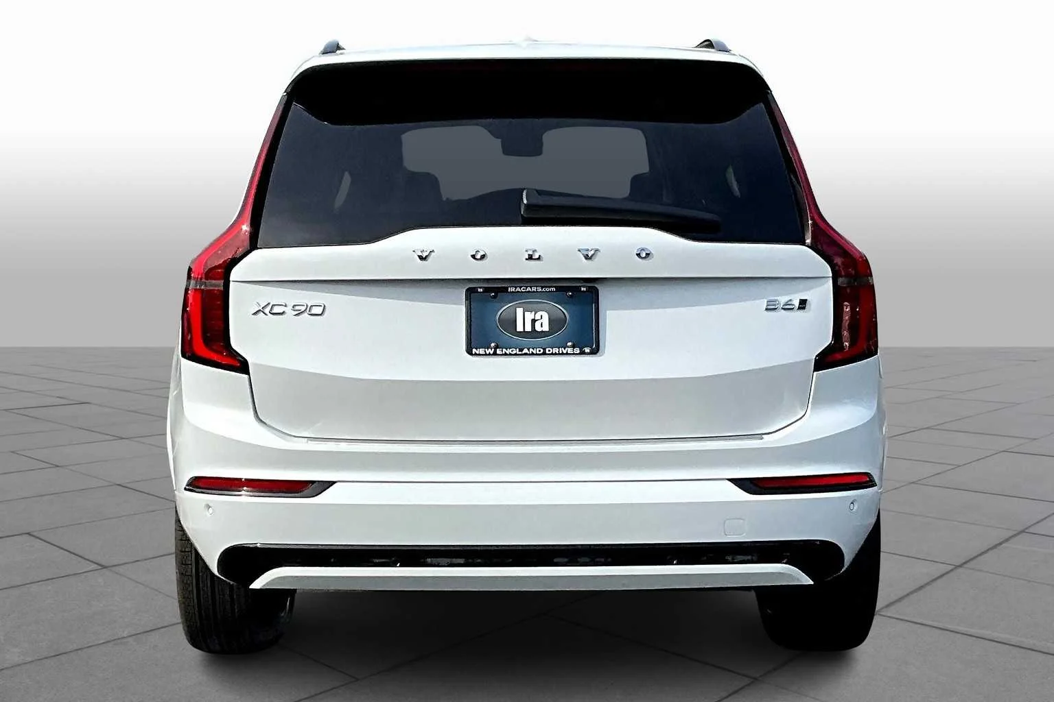 New 2026 Crystal White Volvo Ultra image 4