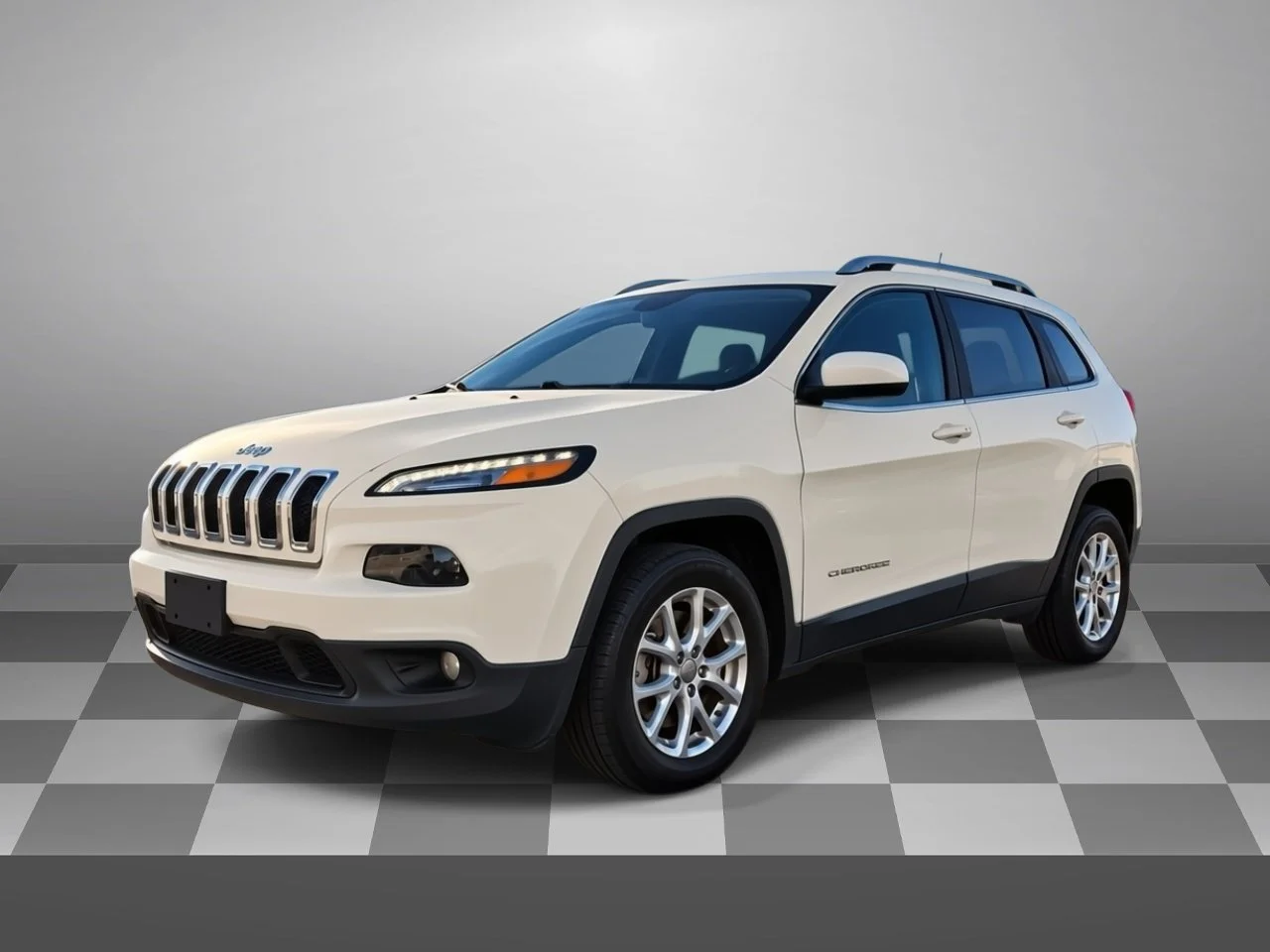Used 2016 Bright White Jeep Latitude FWD image 2