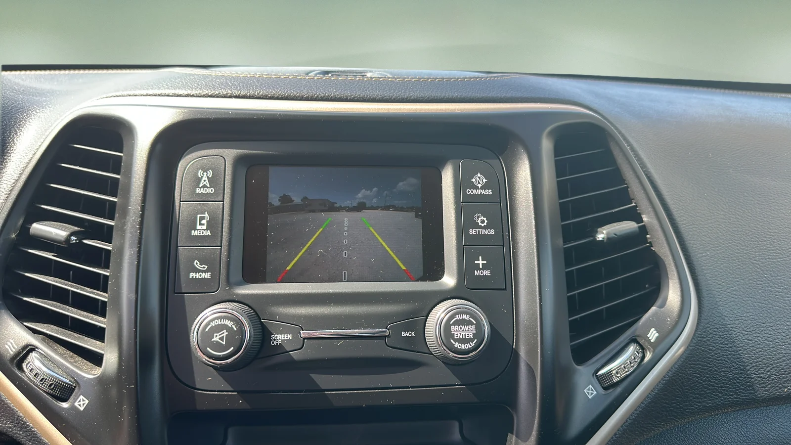 Used 2018 Black Jeep Latitude image 21