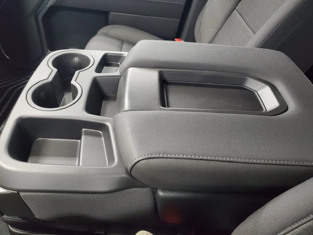 New 2026 Summit White GMC Elevation image 24
