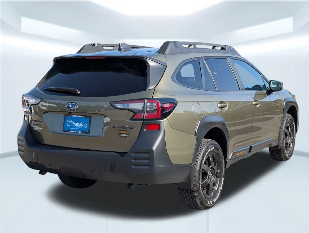 Used 2025 Green Subaru Wilderness image 5