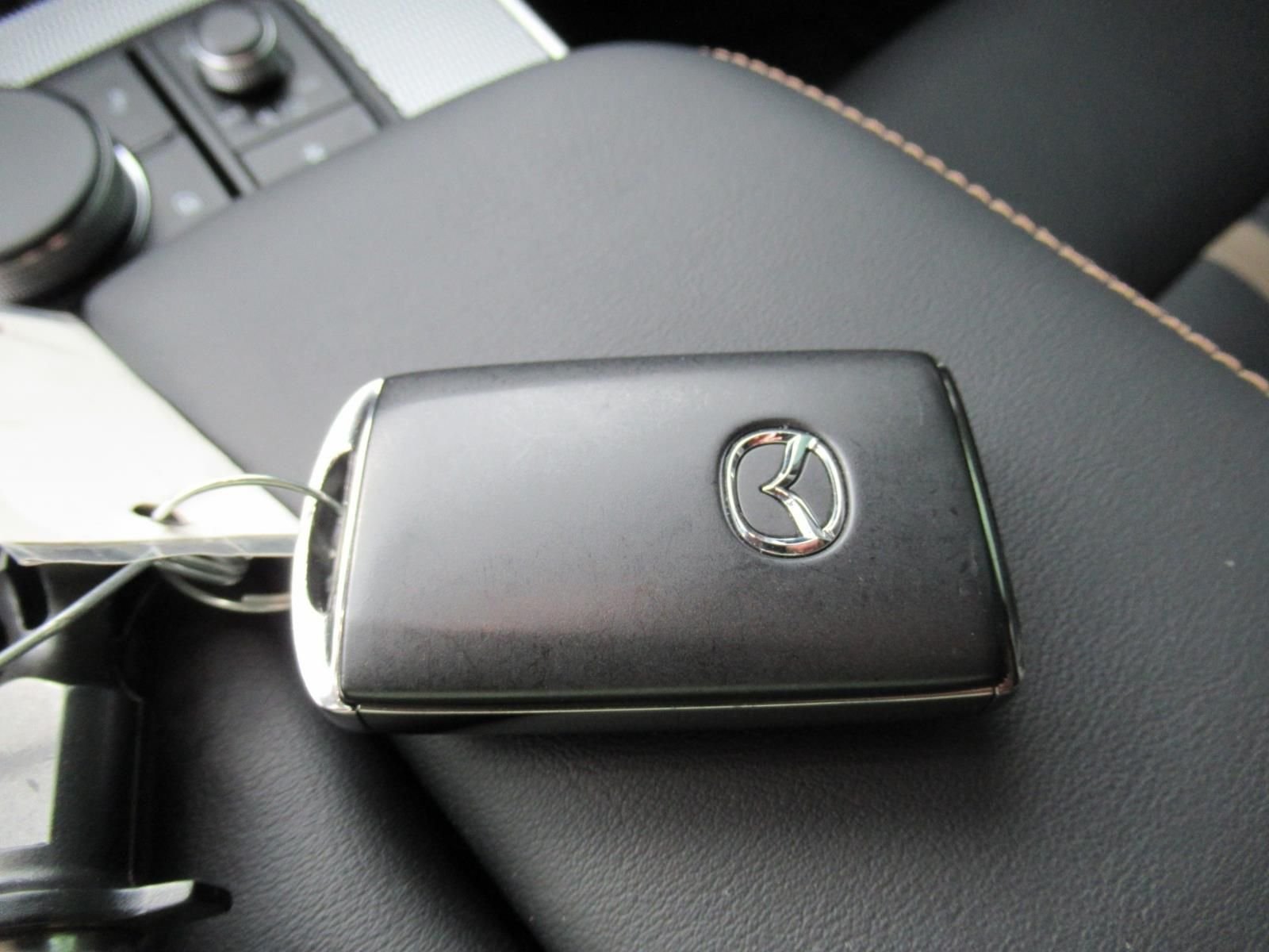 Used 2025 White Mazda 3.3 Turbo Premium Plus image 29
