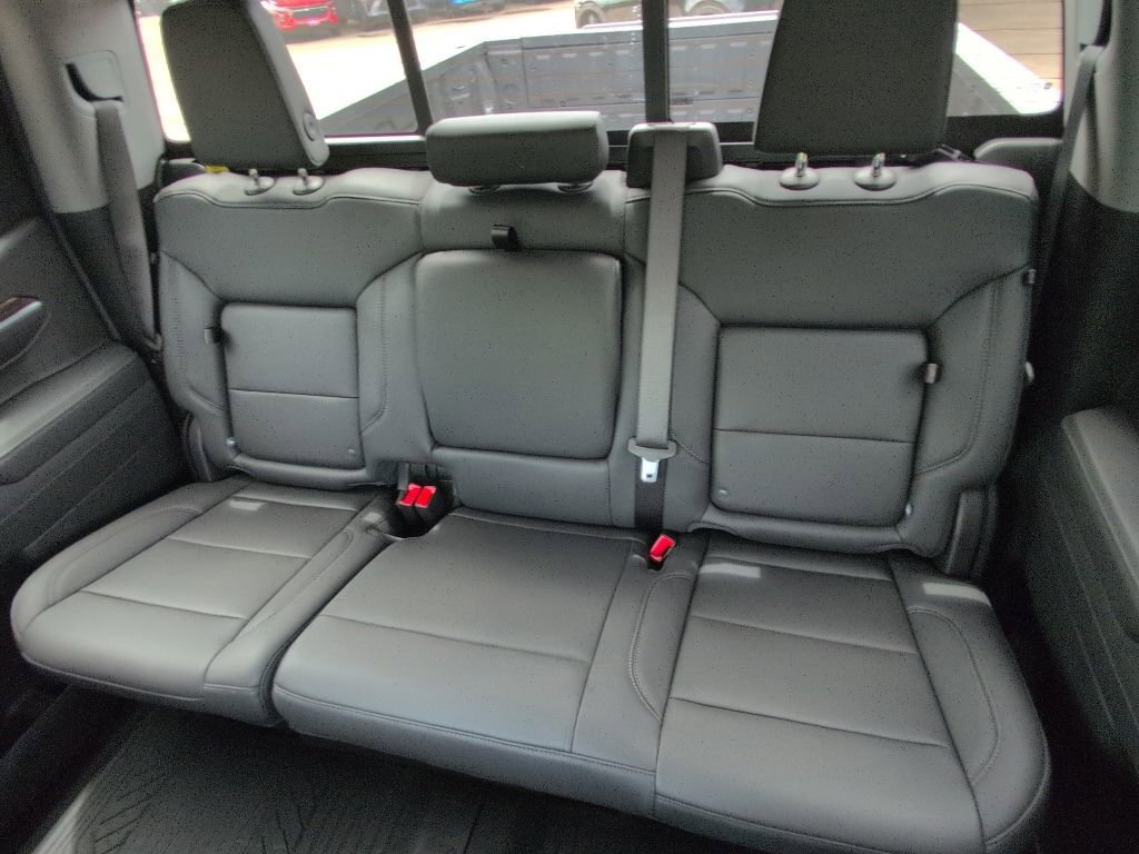 2026 Chevrolet Silverado 1500 LT Trail Boss - Photo 8