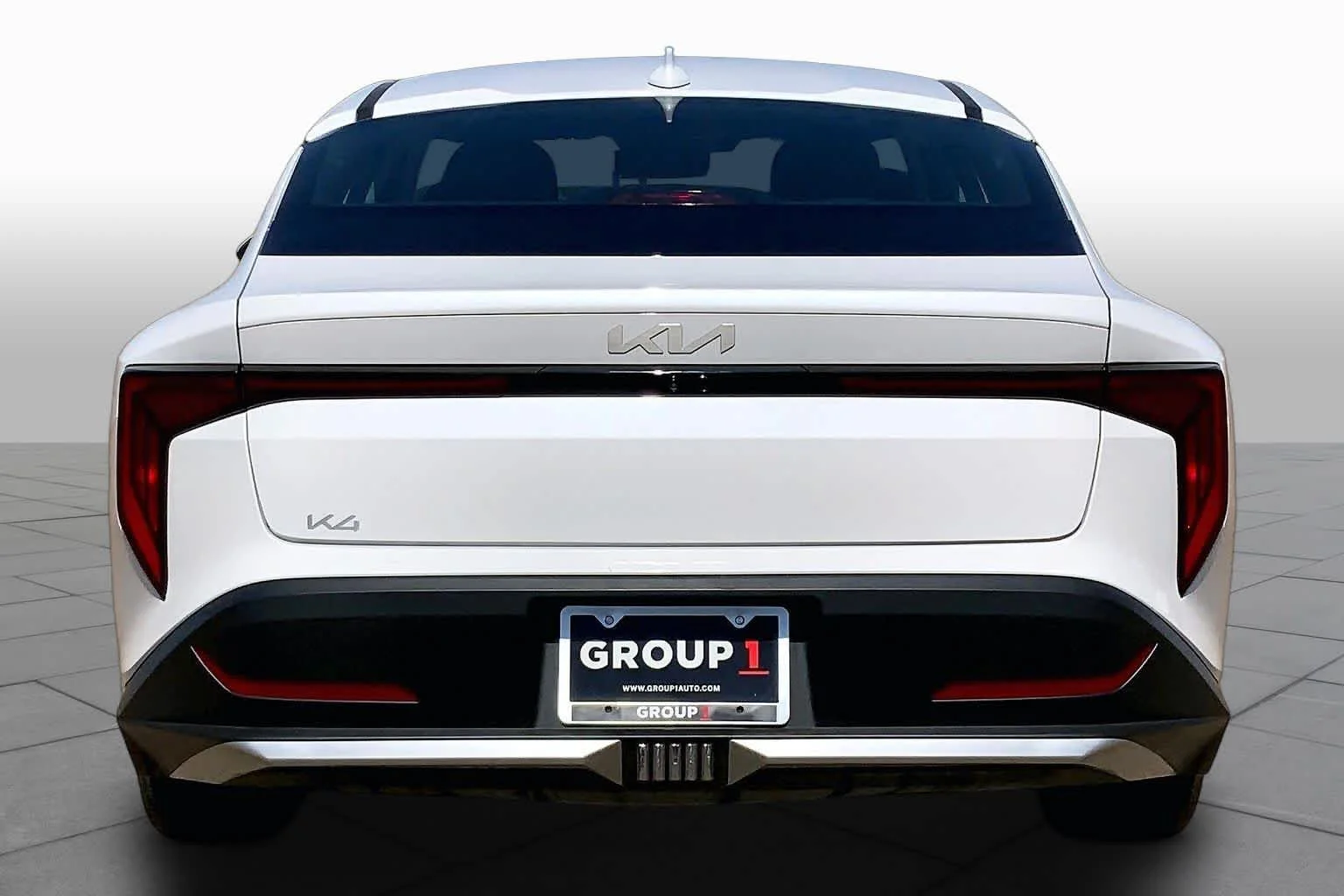 Used 2025 Snow White Pearl Kia LXS image 5