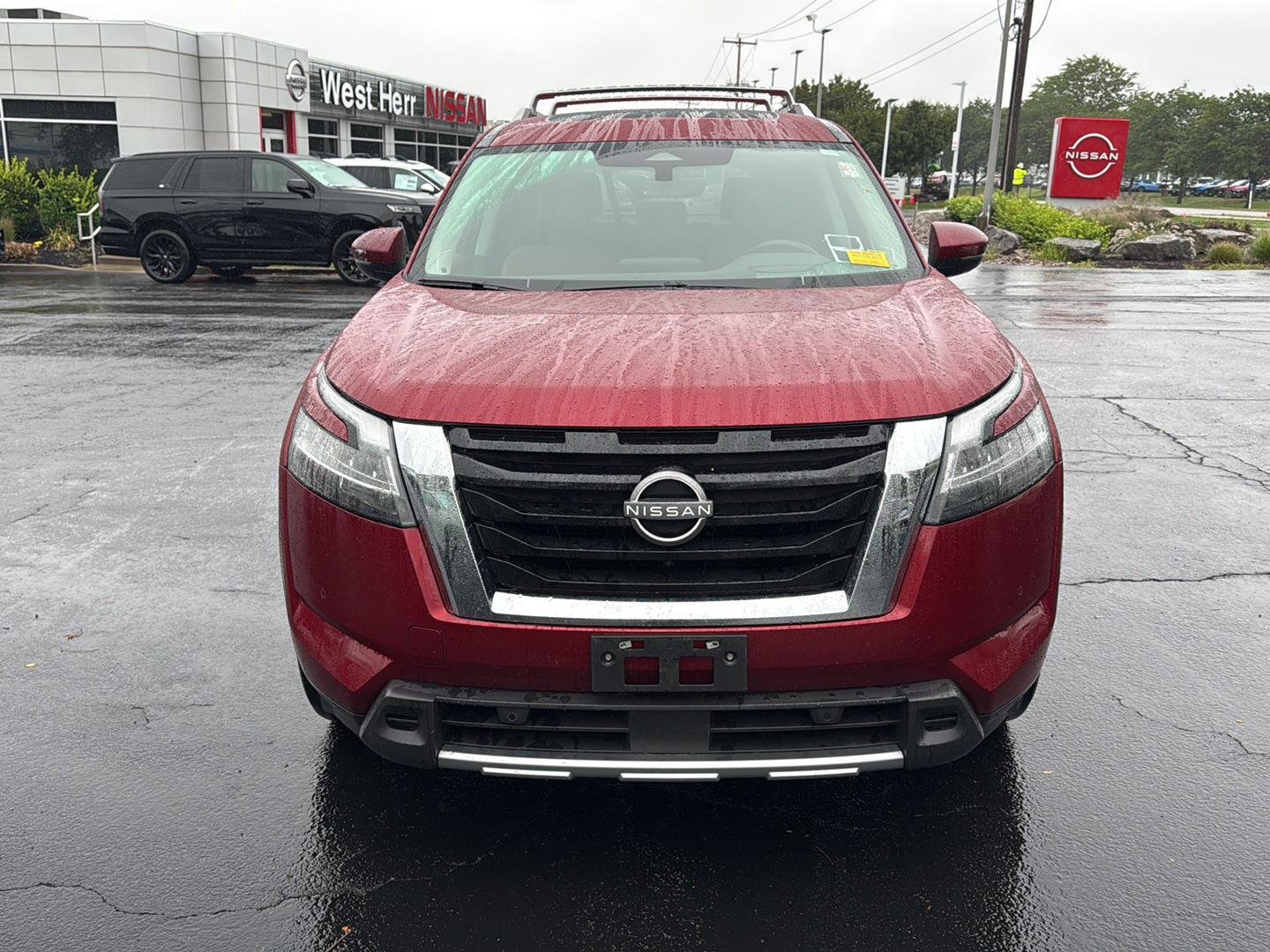 Used 2024 Scarlet Ember Nissan Platinum image 2