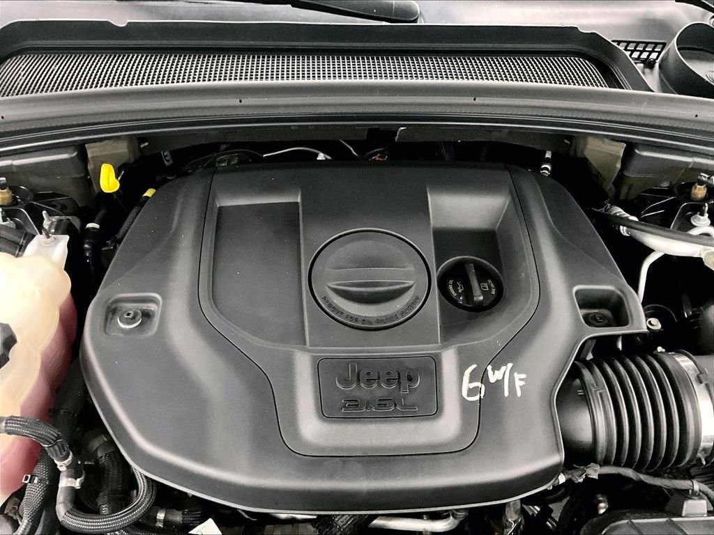 Used 2022 Diamond Black Crystal Pearlcoat Jeep Trailhawk image 33
