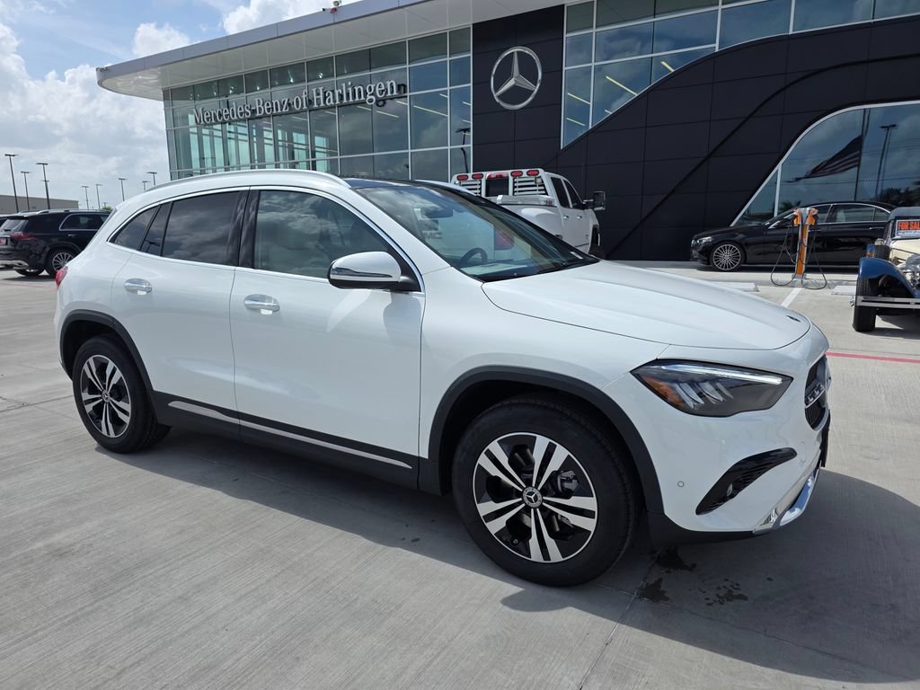 New 2026 Polar White Mercedes-Benz GLA 250 image 31