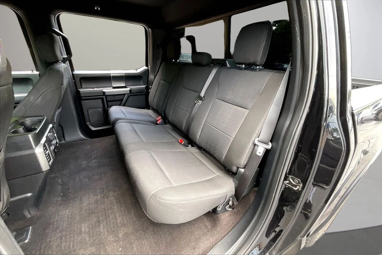 Used 2020 Black Ford XLT image 21