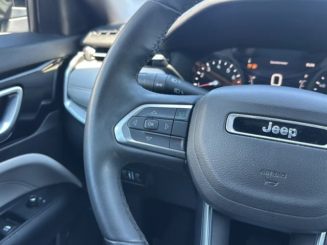 Used 2025 Silver Jeep Limited image 16