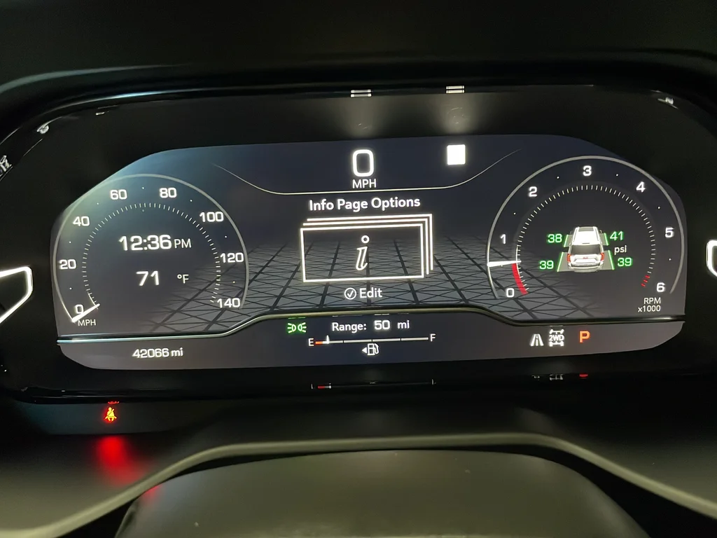 Used 2023 Silver GMC Denali image 23