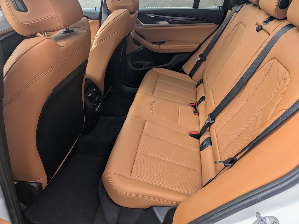 Used 2023  BMW xDrive30i image 20