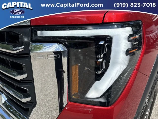 Used 2025 Red GMC SLT image 11
