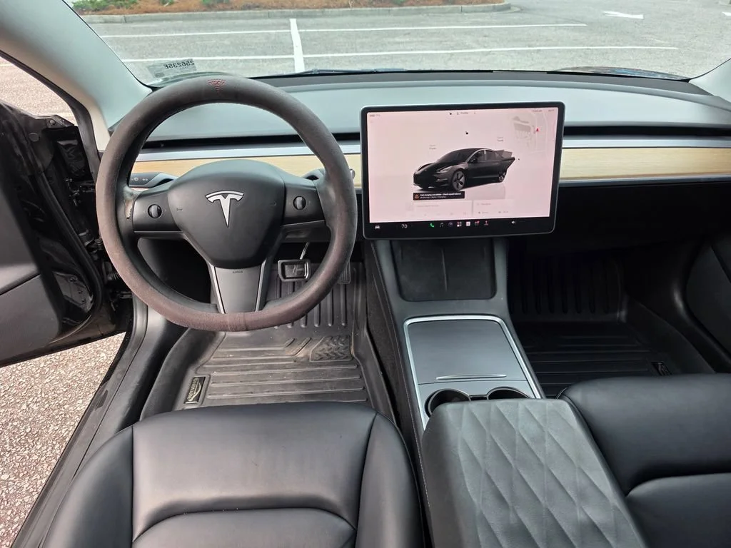 Used 2022  Tesla Long Range image 25
