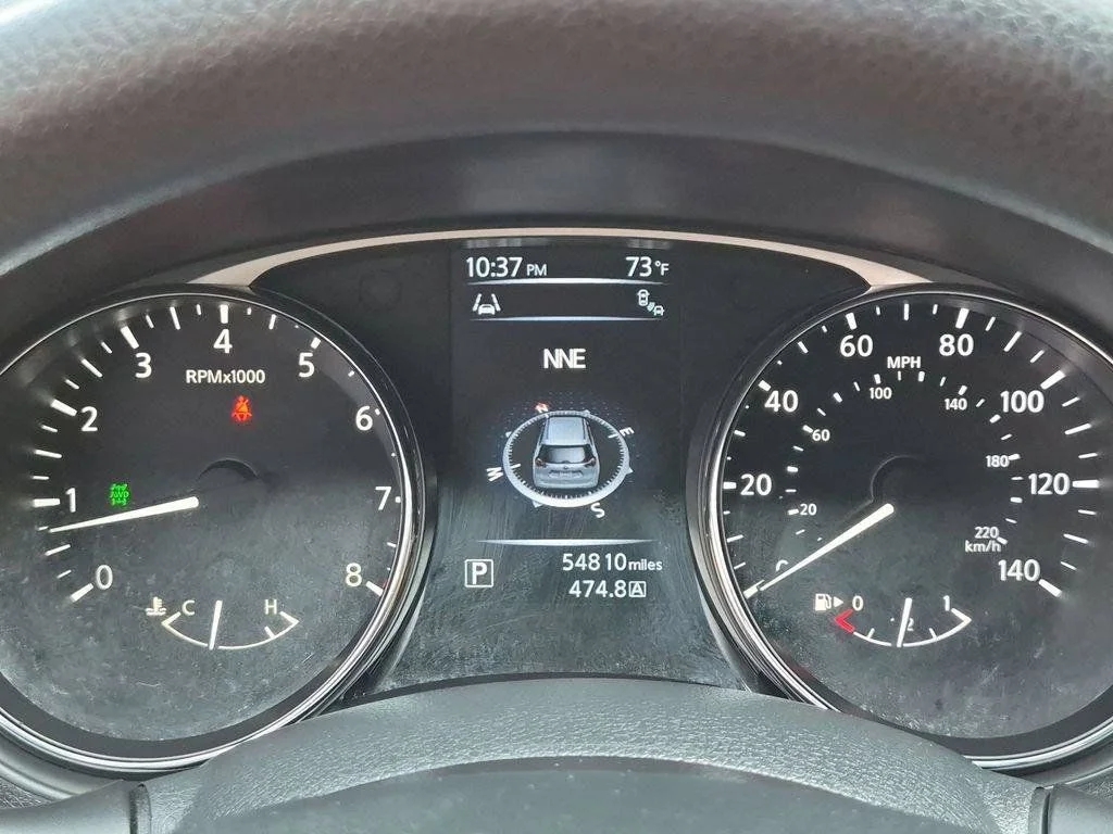 Used 2014 White Nissan SV image 13