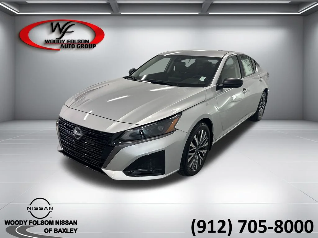 New 2026 Silver Nissan 2.5 SV image 1