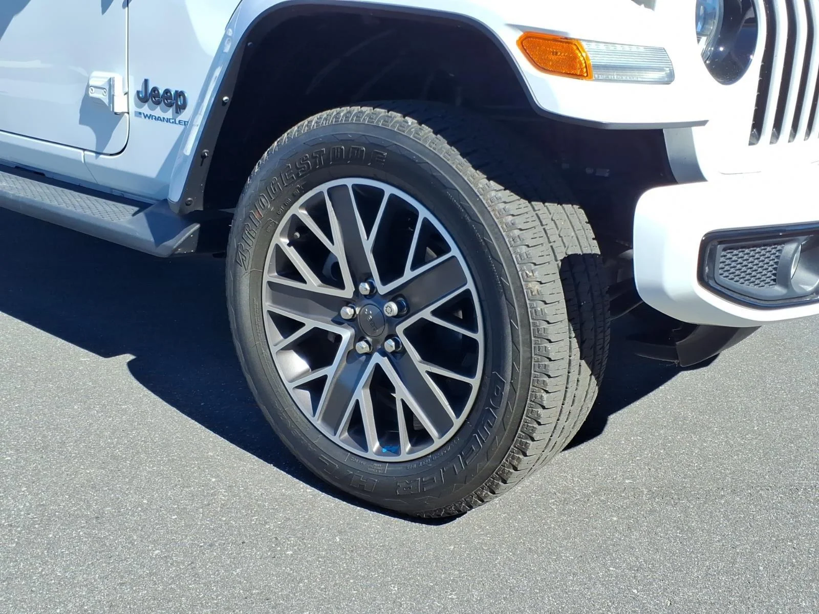 Used 2023 Bright White Clearcoat Jeep Sahara High Altitude image 10