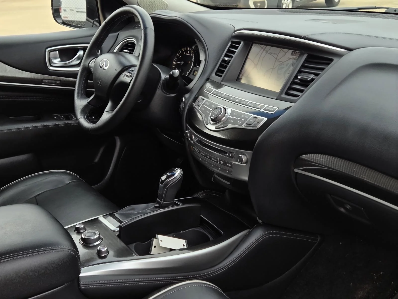 Used 2016 Liquid Platinum INFINITI  image 38