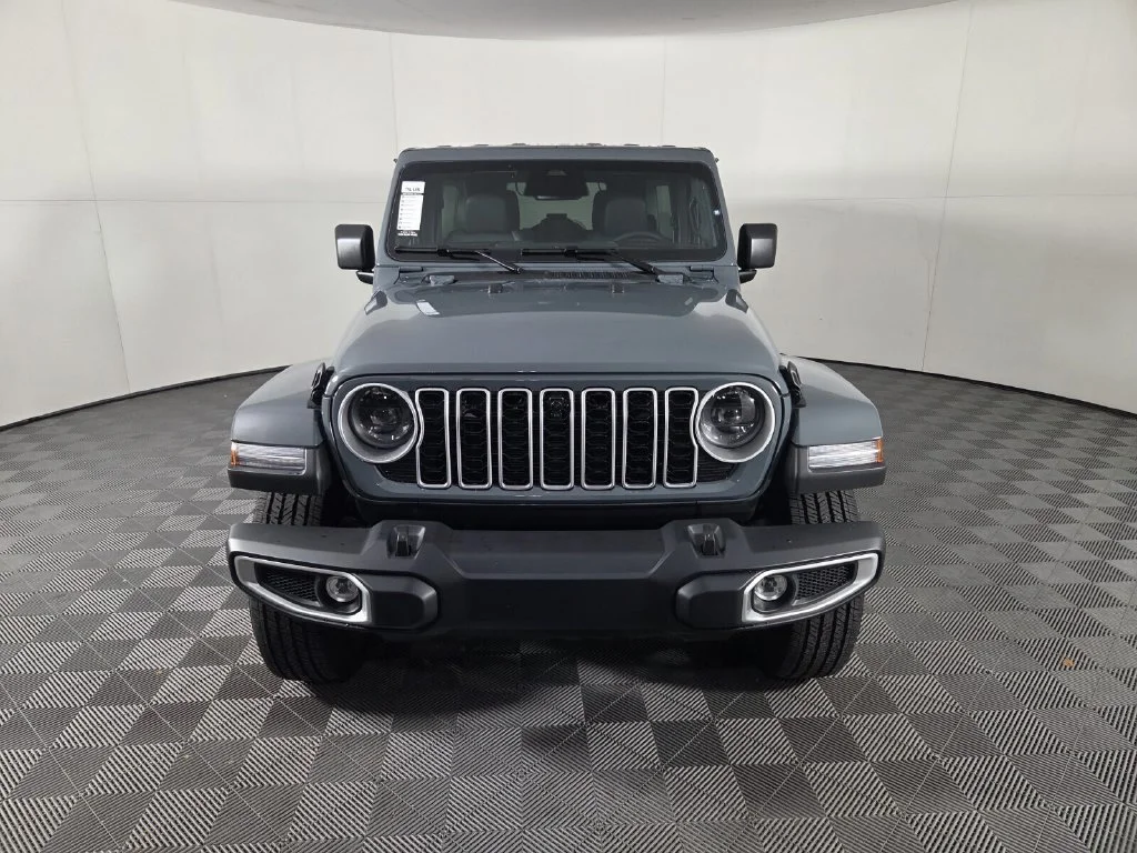 New 2026 Anvil Clear-Coat Exterior Paint Jeep Sahara image 3