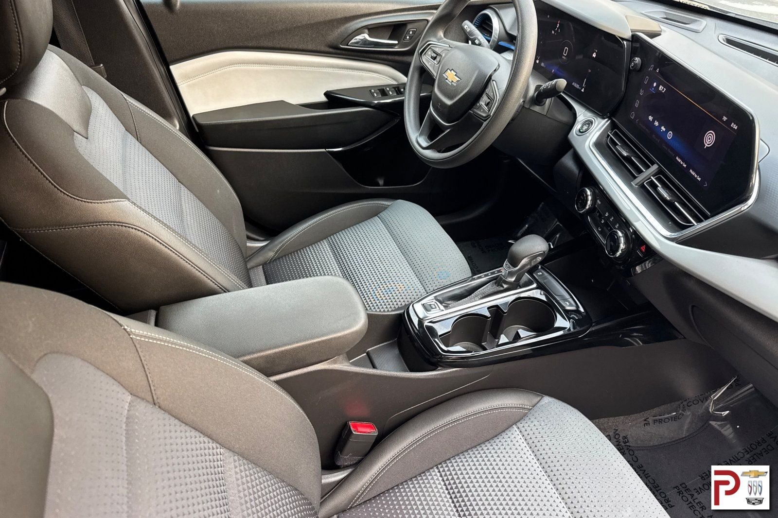 Used 2025 Gray Chevrolet LT image 17