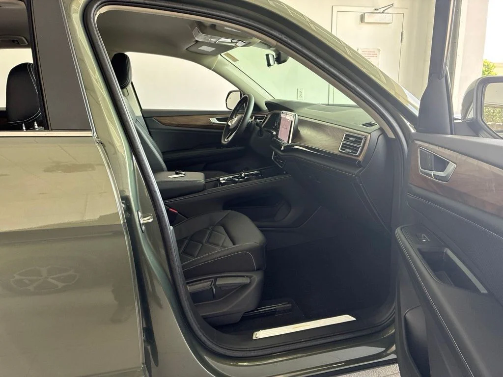 New 2026 Green Volkswagen 2.0T SE w/Technology image 27