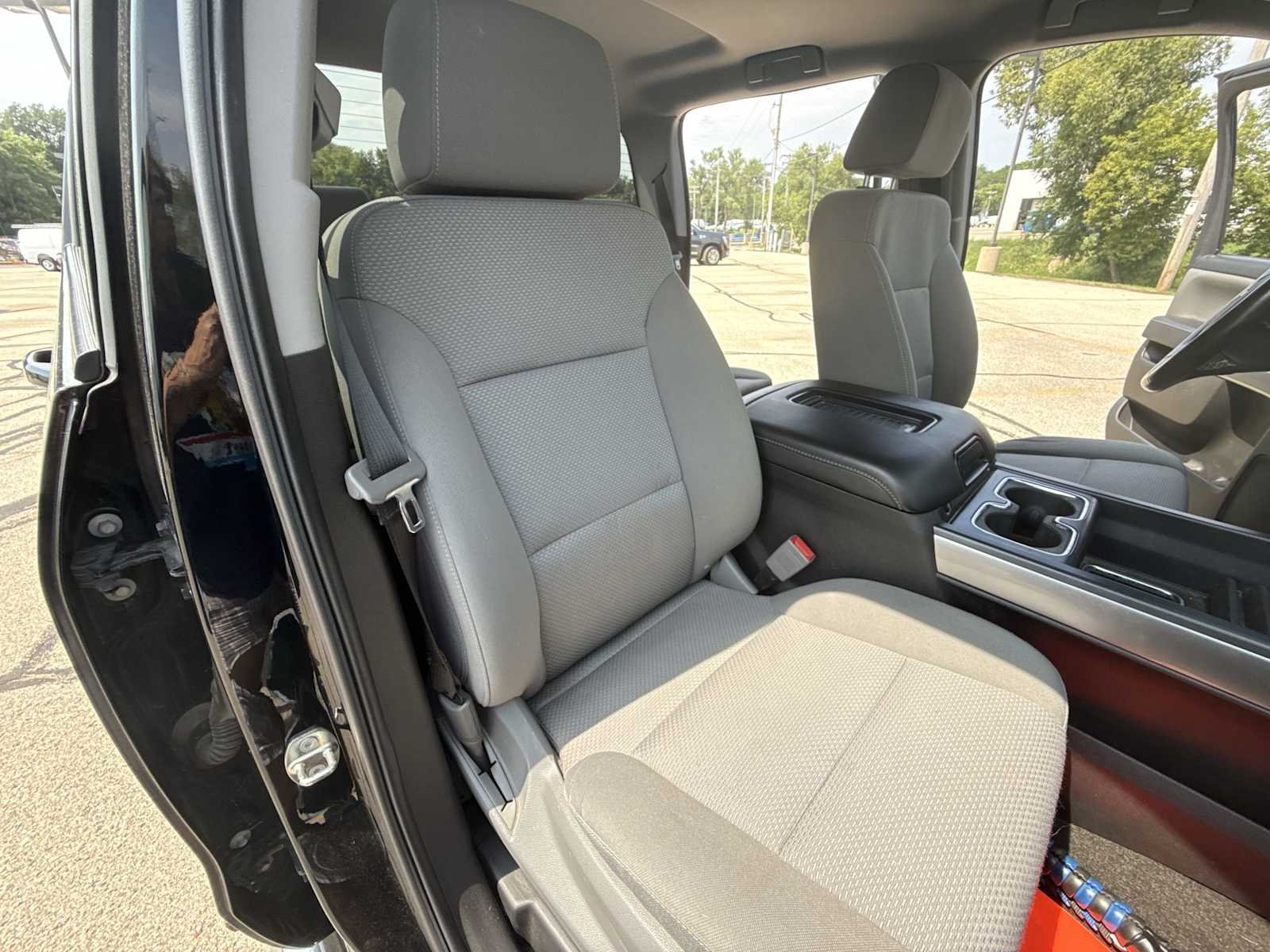 Used 2018 BLACK Chevrolet LT image 25