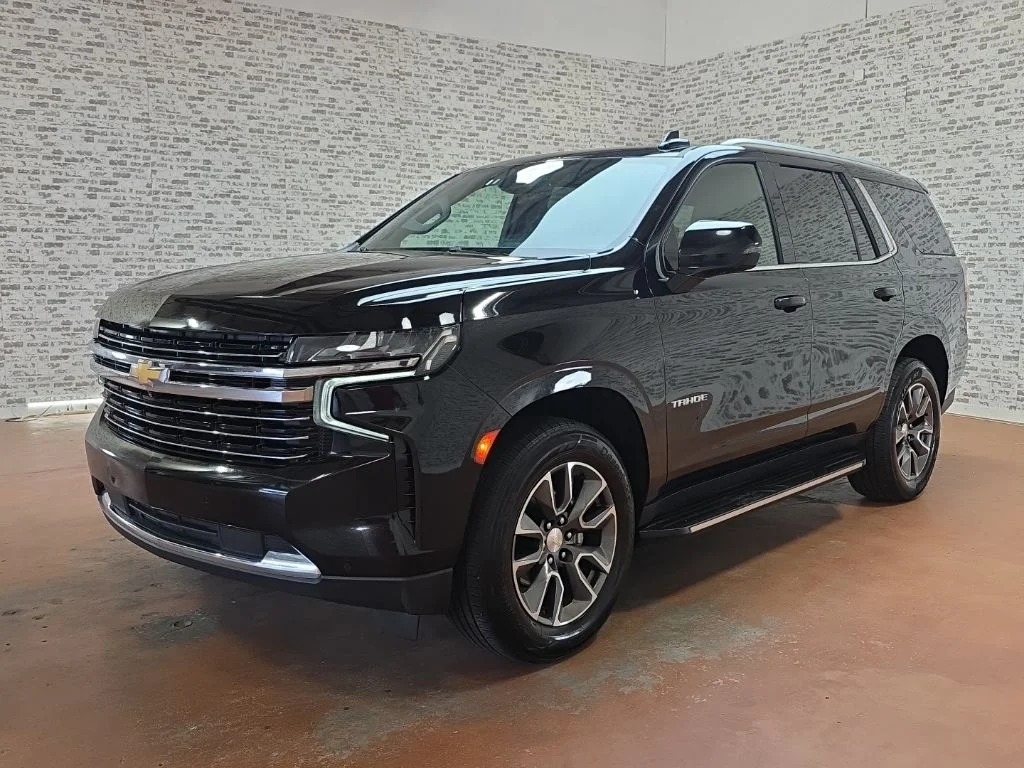 Used 2023 Black Chevrolet LT image 3