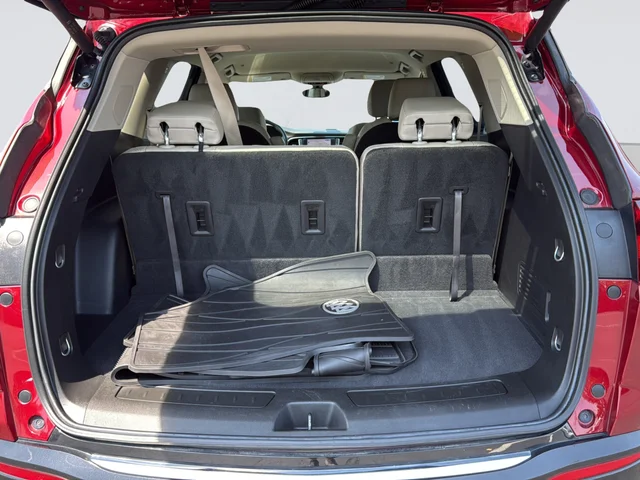 Used 2020 Red Buick Essence image 35