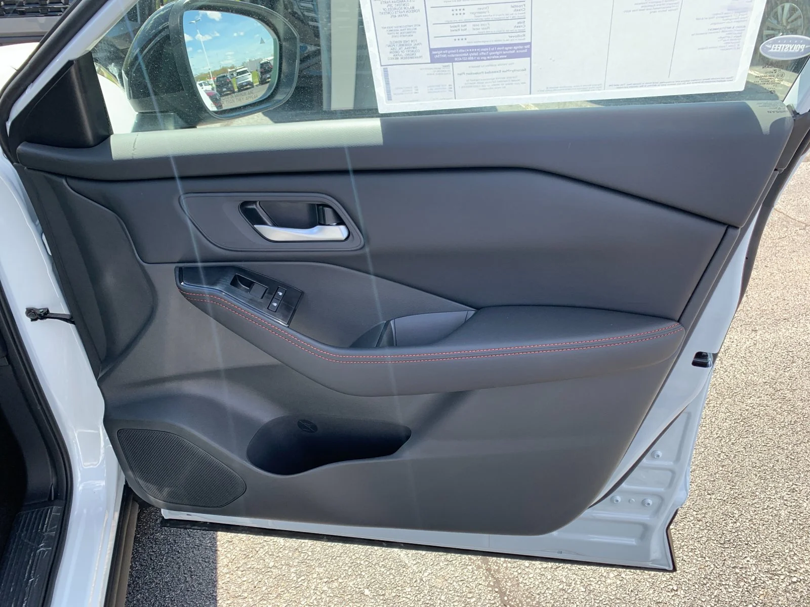 New 2026 Everest White Pearl TriCoat Nissan Rock Creek® image 19